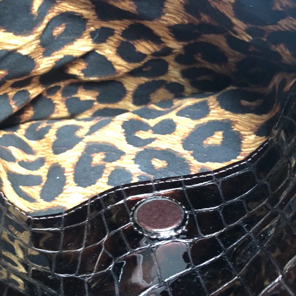 Brighton Faux Crocodile Pebbled Leather Brown Bag - Picture 10 of 11